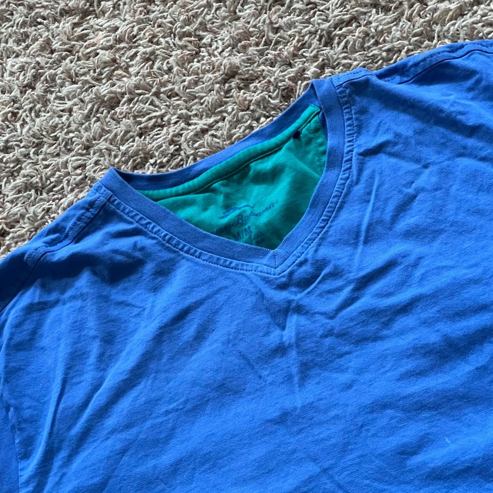 Tommy Bahama Mens V-Neck T-Shirt‎ Blue Short Sleeve Cotton Tee Medium